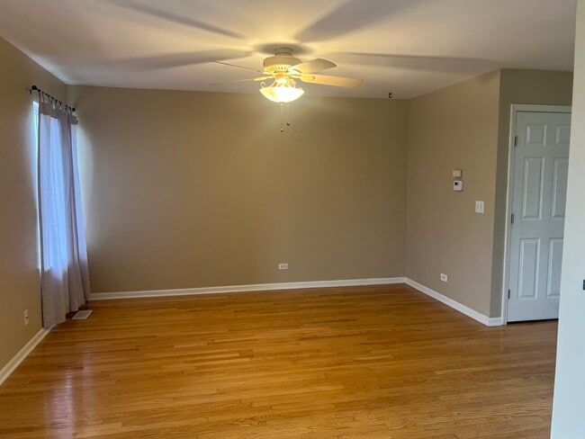 2059 Orchard Ln in Carpentersville, IL - Building Photo - Building Photo