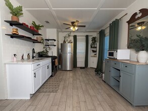 504 W Gandy St in Denison, TX - Building Photo - Building Photo