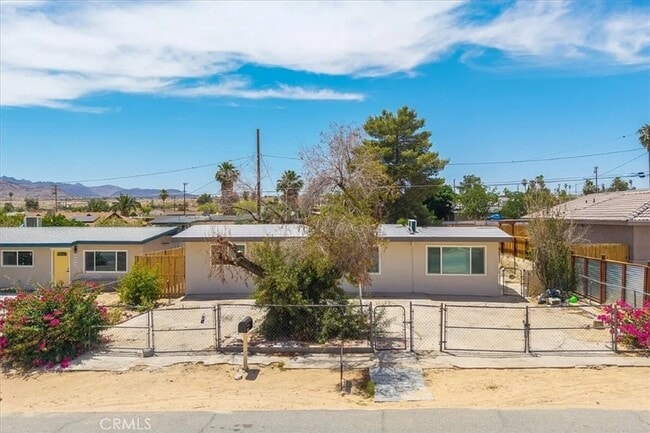 6064 Cahuilla Ave in Twentynine Palms, CA - Building Photo - Building Photo