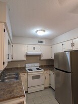 931 Central Ave in Picayune, MS - Building Photo