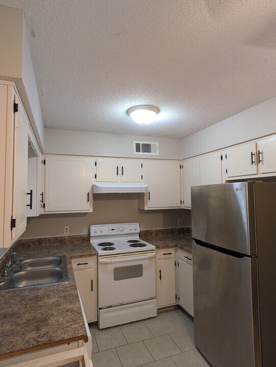 931 Central Ave in Picayune, MS - Building Photo