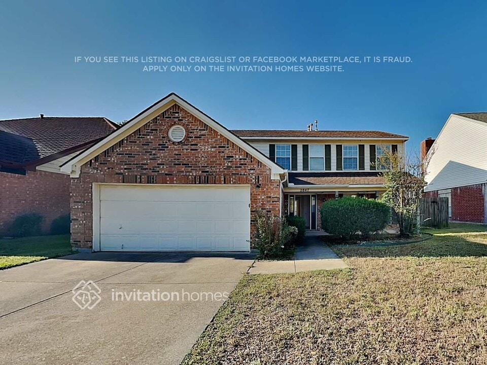2847 Ironwood Dr in Grand Prairie, TX - Foto de edificio