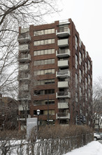 3001 Sherbrooke O in Montréal, QC - Building Photo - Building Photo