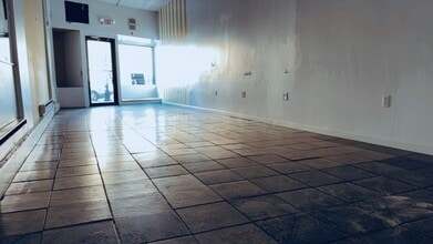 1241 Main Ave in Clifton, NJ - Foto de edificio - Building Photo