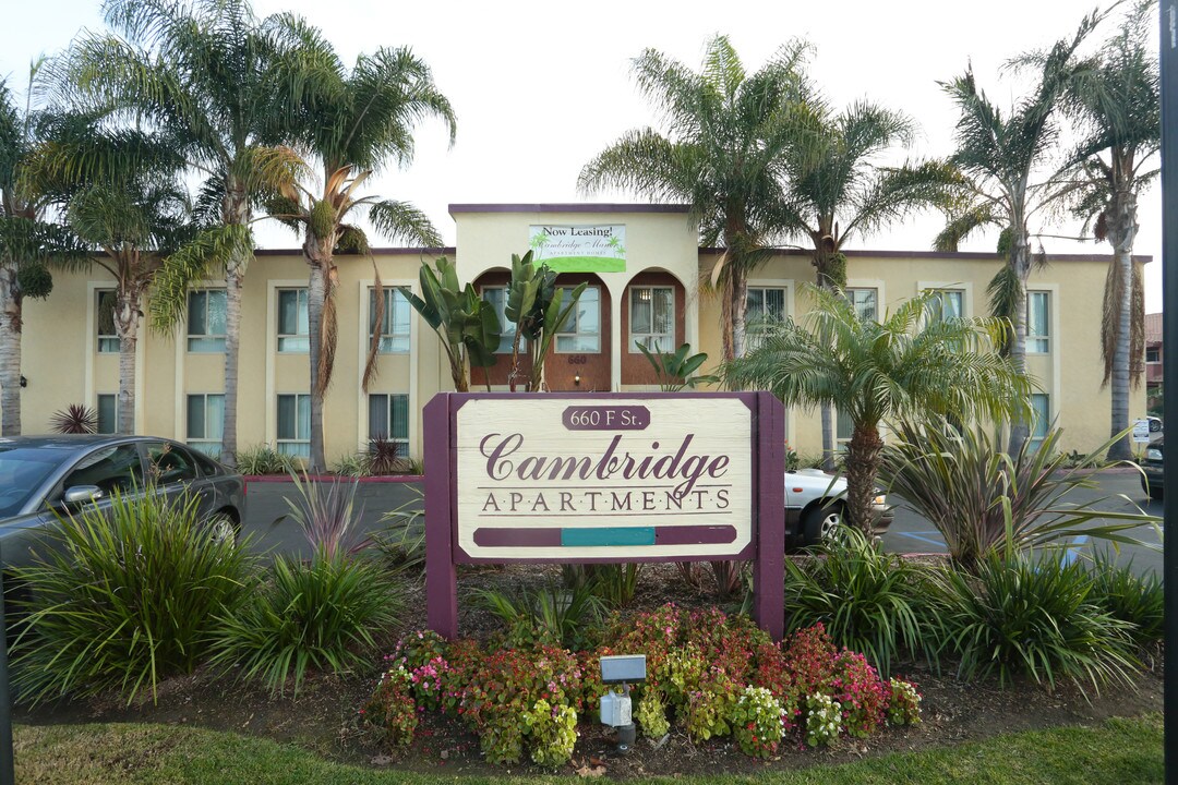 Cambridge Apartments in Chula Vista, CA - Building Photo