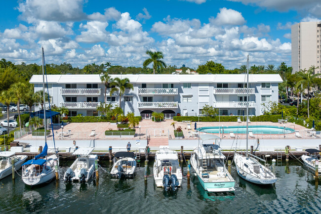 Waters Edge in Coral Gables, FL - Building Photo - Building Photo