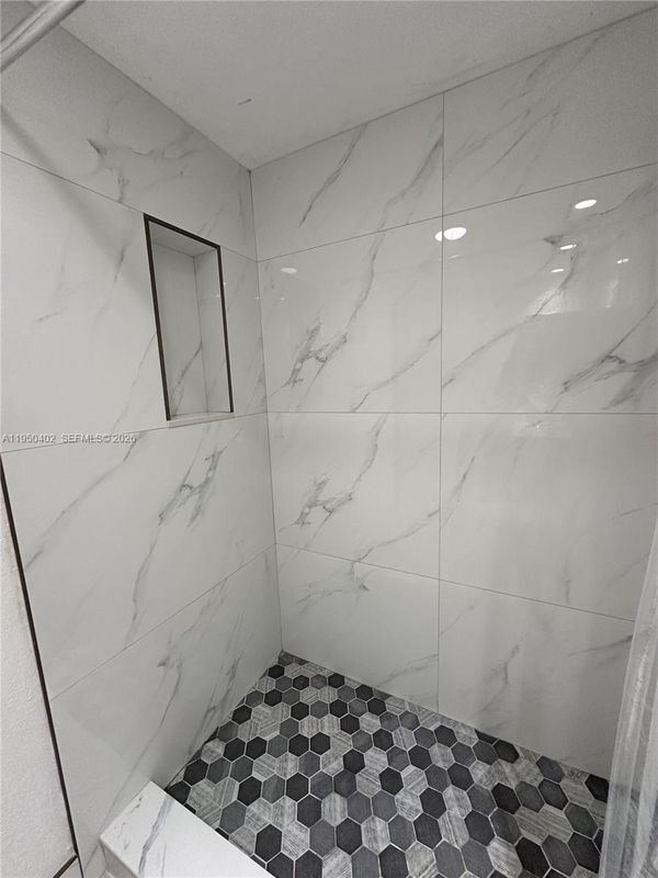 10795 SW 108th Ave in Miami, FL - Foto de edificio - Building Photo