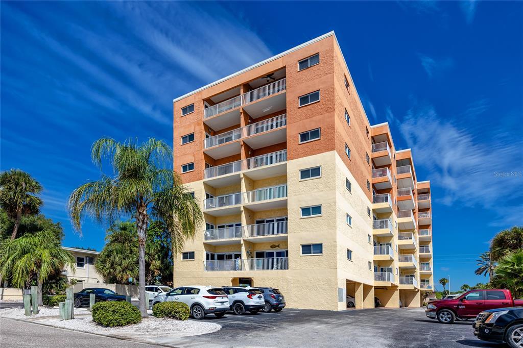 18320 Gulf Blvd in Redington Shores, FL - Building Photo