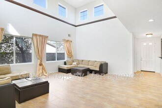 29541 Big Bend Pl in Santa Clarita, CA - Building Photo - Building Photo