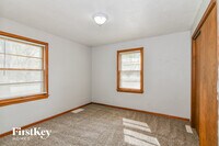 10512 E 69th St photo'