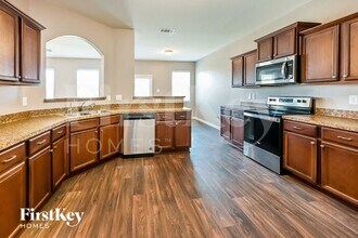5914 Treasure Cove Rd in Baytown, TX - Building Photo - Building Photo