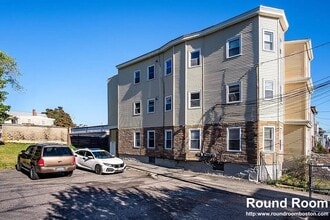 28 Moreland St, Unit 1 in Somerville, MA - Building Photo - Building Photo