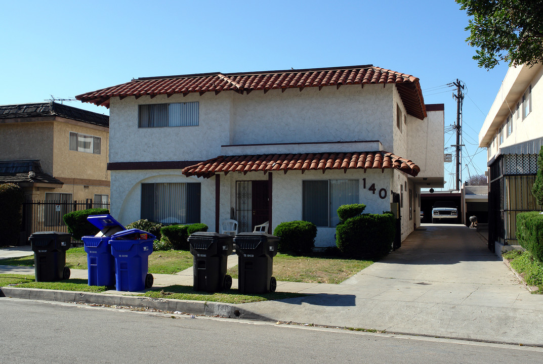 140 W Hillsdale St in Inglewood, CA - Foto de edificio