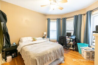 907 W Cornelia Ave in Chicago, IL - Building Photo - Building Photo