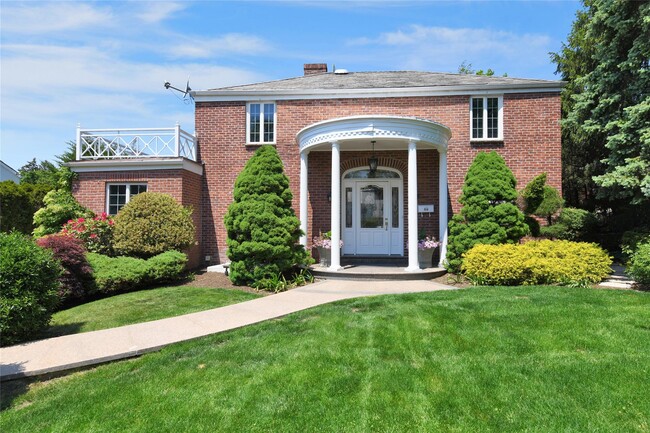 property at 69 Castle Ridge Rd