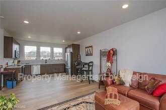 1371 Keosauqua Way in Des Moines, IA - Building Photo - Building Photo