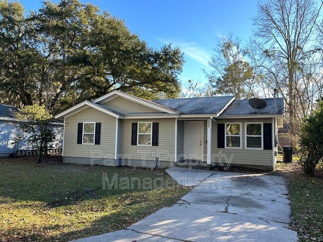 1929 Cowan Ave in Savannah, GA - Building Photo - Building Photo