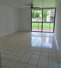 12239 SW 14th Ln-Unit -3110-3 in Miami, FL - Building Photo - Building Photo