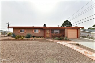 7830 Basswood Ave in El Paso, TX - Building Photo - Building Photo