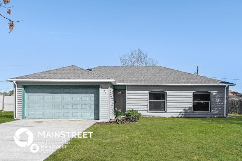 2709 W Covington Dr in Deltona, FL - Building Photo