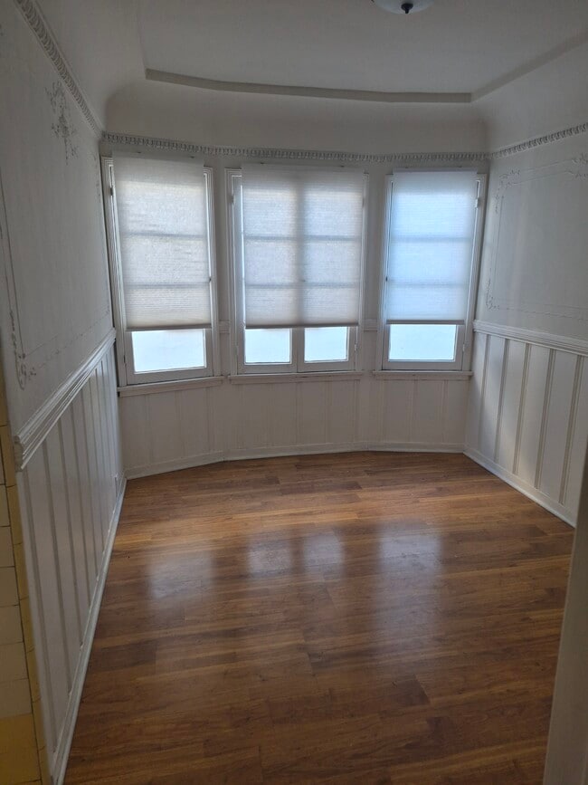 357 S Doheny Dr, Unit 357 S Doheny Dr in Beverly Hills, CA - Building Photo - Building Photo