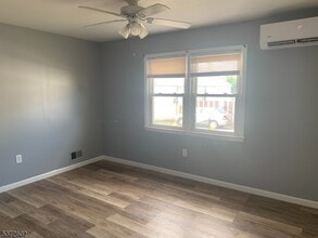 700 Louis Ave in Linden, NJ - Building Photo - Building Photo