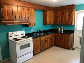 904 Bresslyn Rd in Nashville, TN - Building Photo - Building Photo
