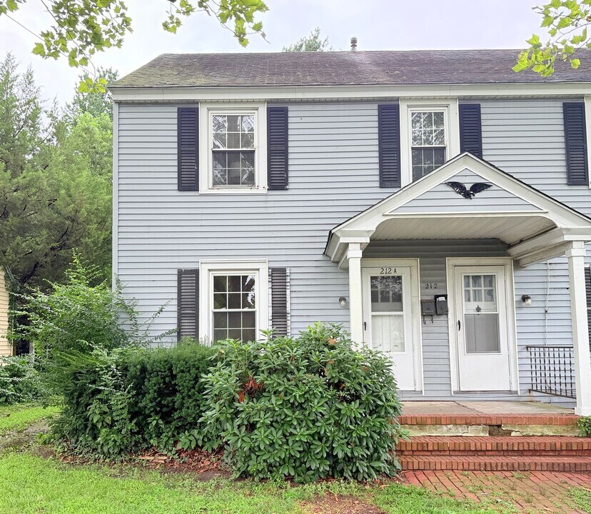 212 N Shipley St in Seaford, DE - Building Photo
