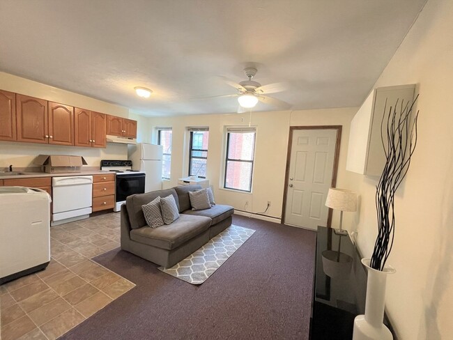 181 Northampton St, Unit 4 in Boston, MA - Foto de edificio - Building Photo