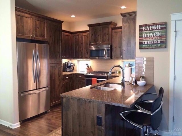 61055 SE Ambassador Dr in Bend, OR - Building Photo - Building Photo