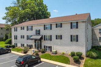 Harbor Club Apartments in Newark, DE - Building Photo - Building Photo