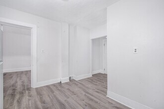 686 Main St, Unit #2 in Malden, MA - Building Photo - Building Photo