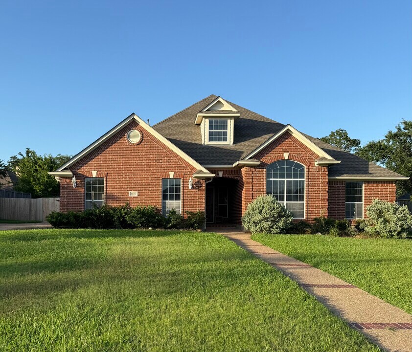 4603 Caddie Ct in College Station, TX - Foto de edificio