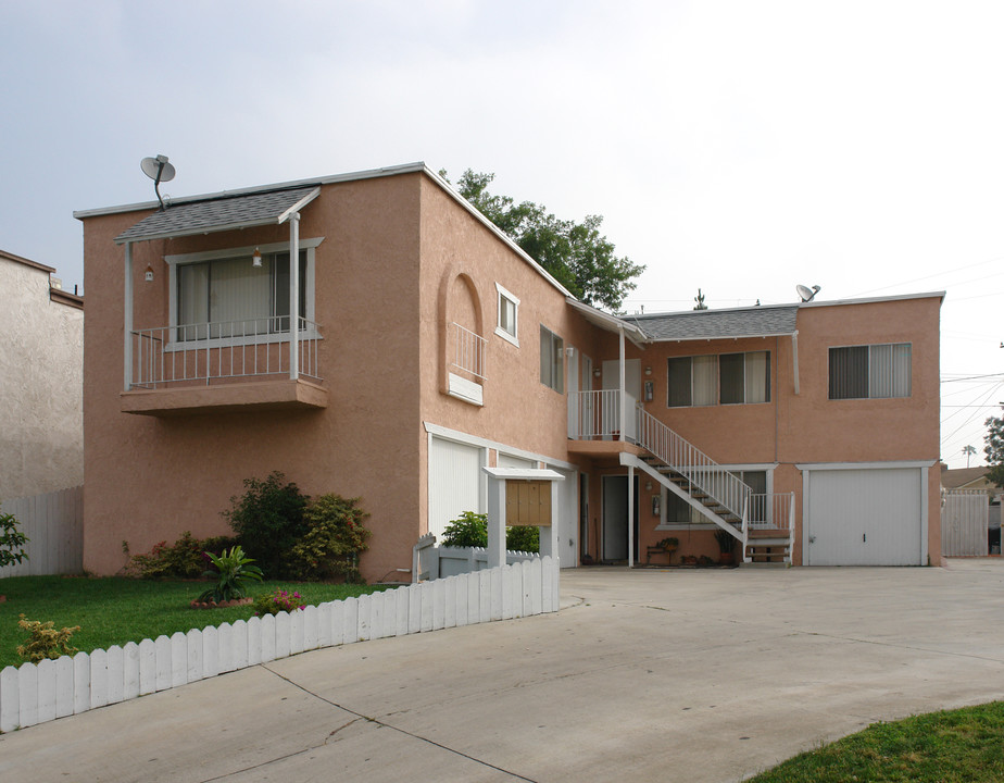 9211 Wheeler Ct in Fontana, CA - Building Photo