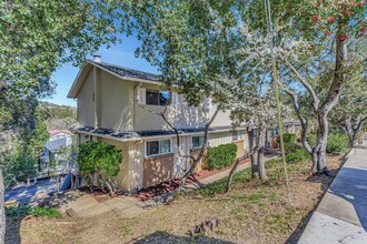 14649 Oak in Saratoga, CA - Foto de edificio - Building Photo