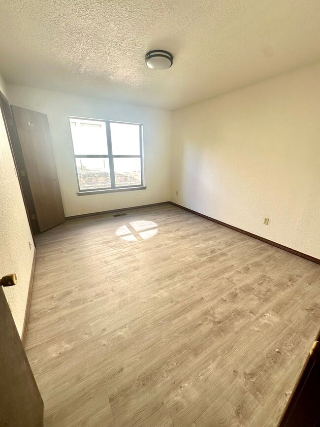 2204 W Boston St in Broken Arrow, OK - Foto de edificio - Building Photo