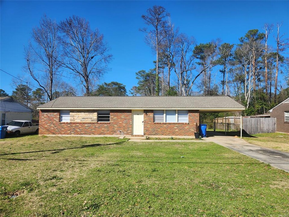 210 Cherry Dr in Prattville, AL - Building Photo