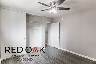 12737 Moorpark St in Los Angeles, CA - Foto de edificio - Building Photo