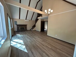 224 Maple Ridge Dr in Hawley, PA - Building Photo - Building Photo