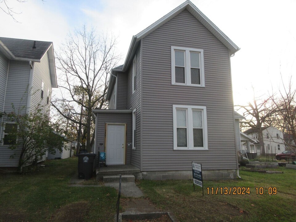 3407 Fairfield Ave-Unit -Apt 201 in Fort Wayne, IN - Building Photo
