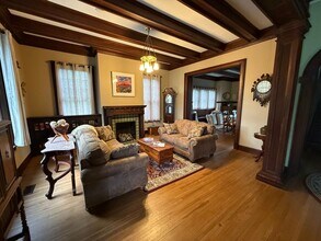 2021 Rivermont Ave in Lynchburg, VA - Foto de edificio - Building Photo