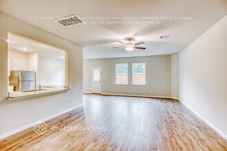 8212 Sunberry Shadow Dr in Houston, TX - Foto de edificio - Building Photo