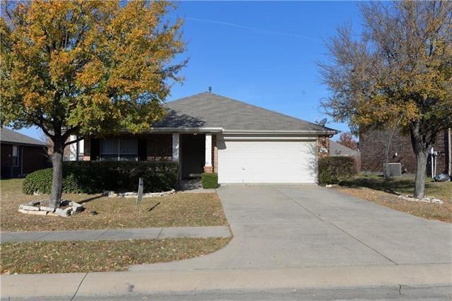 102 Galloping Trail in Forney, TX - Foto de edificio