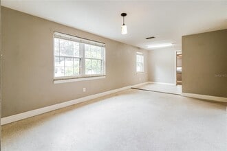 2326 E 111th Ave in Tampa, FL - Building Photo - Building Photo