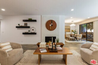 1210 Kings Rd in West Hollywood, CA - Building Photo - Building Photo