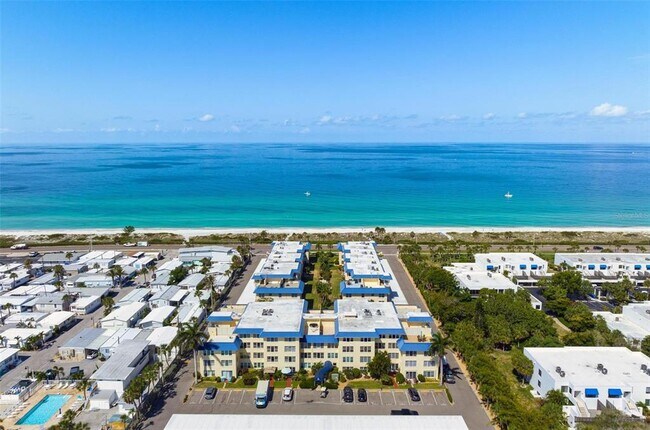 3806 Gulf of Mexico Dr in Longboat Key, FL - Building Photo - Building Photo