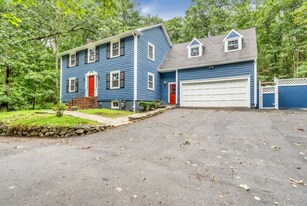821 Boston Post Rd in Sudbury, MA - Building Photo