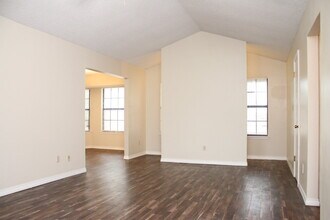 7608 Wilshire Rd in Pensacola, FL - Building Photo - Building Photo