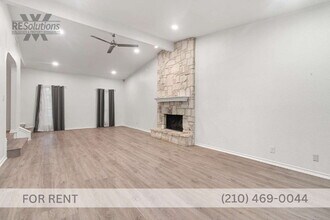 11214 Blue Waters in Helotes, TX - Building Photo - Building Photo