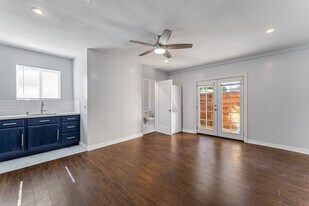 1344 N Lincoln St in Burbank, CA - Building Photo